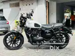 2022 yezdi roadster only 9000 kms