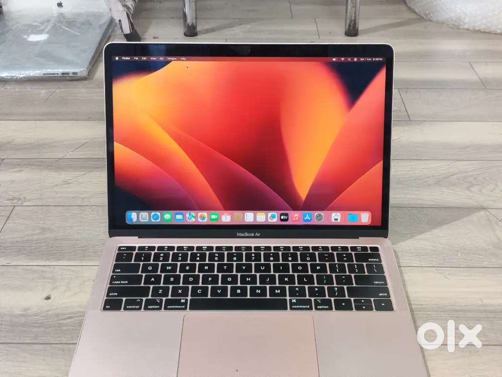 Apple Macbook pro 2020 M1 8GB Ram 256GB SSD GADGETZONE