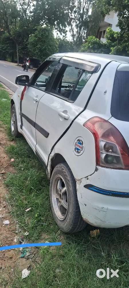 इंजन  gear ki ekadam saaf hai