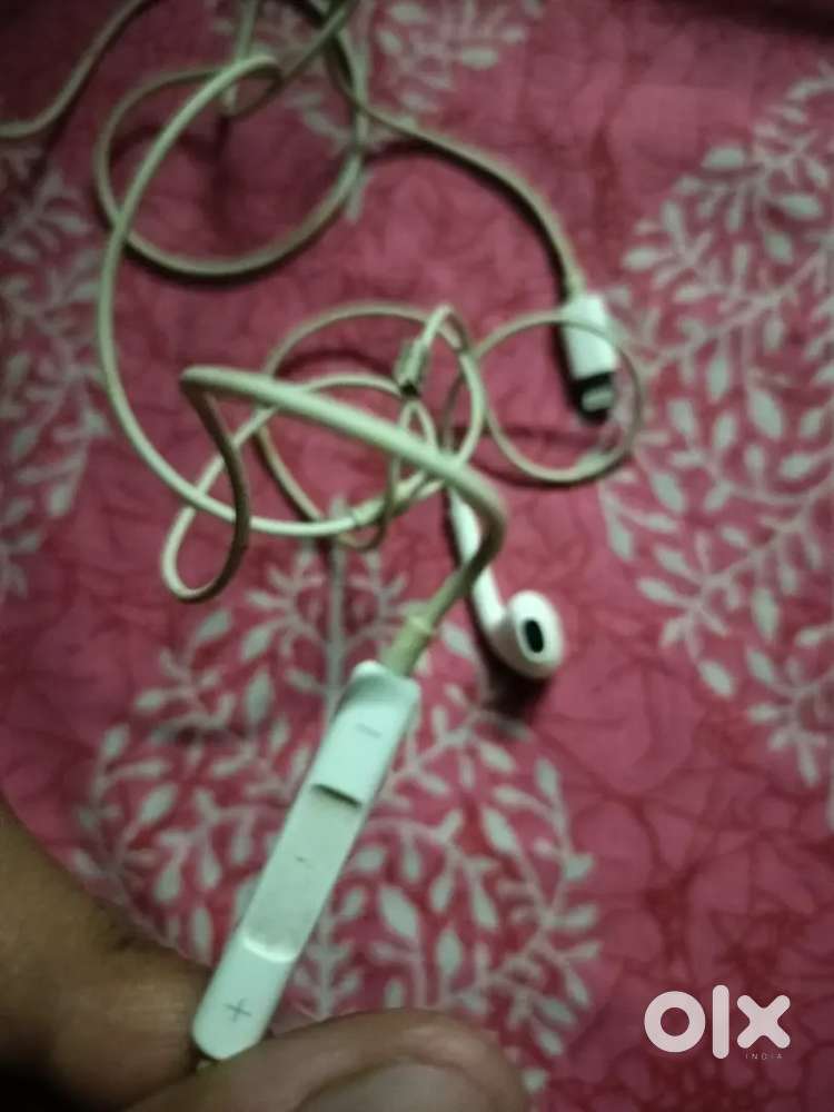 Wired iphone airpods