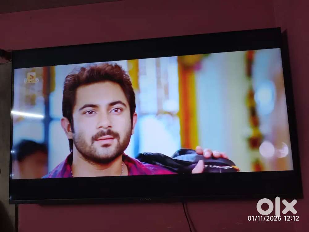 55 inch smart tv in a very good condition