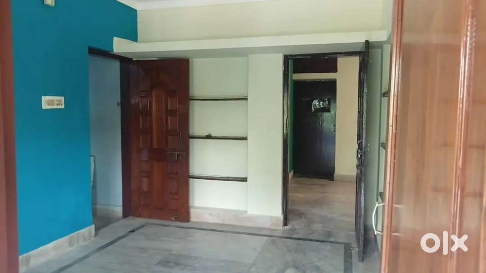 2 bhk g flor Rs 17,000 for family near Patia chook