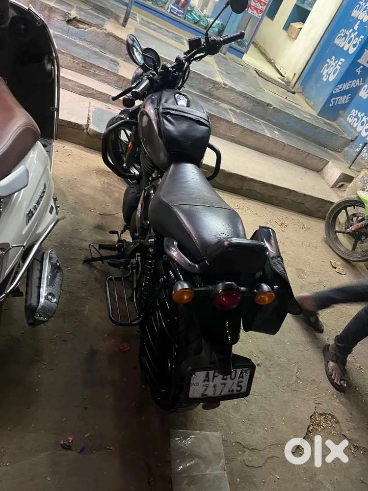 Very gud condition showroom maintenance