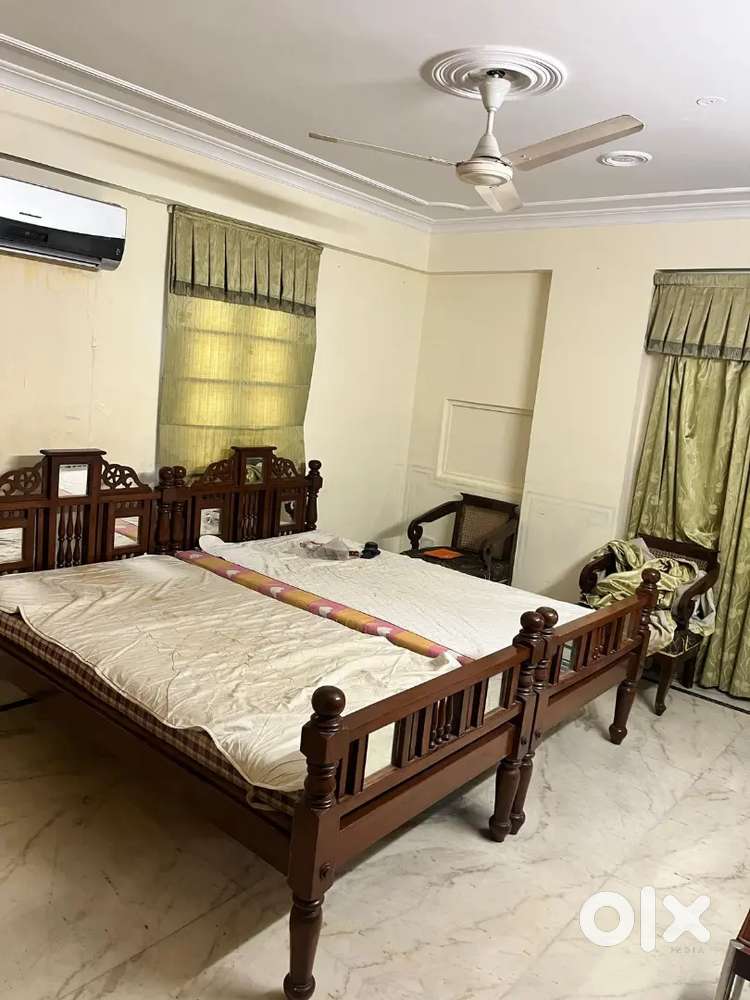 1 room in Preoccupied