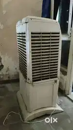 Plastic cooler