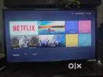 Panasonic HS550 32 Smart LED TV – Excellent Condition!