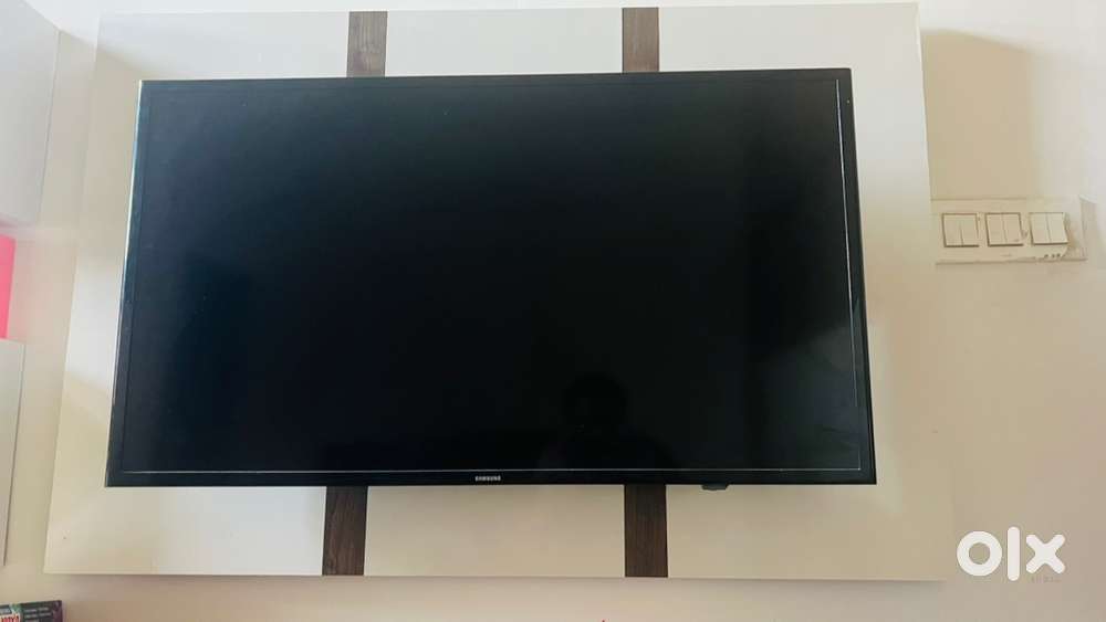 Samsung LED 43” only at Rs 2500