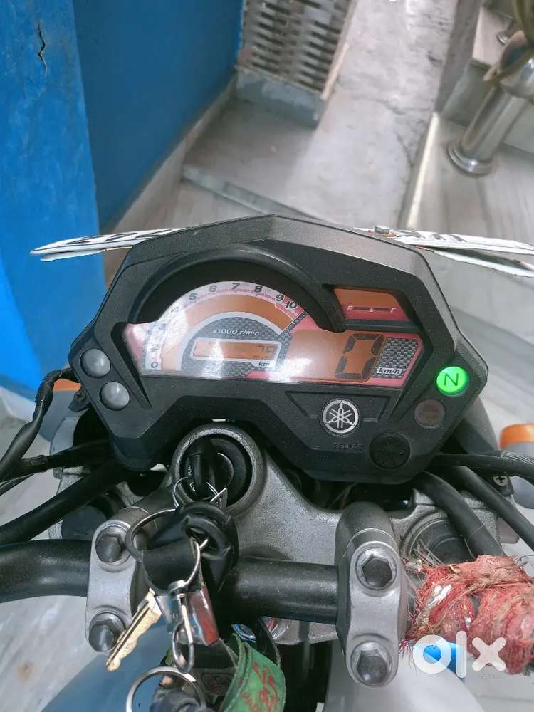 Bike mein koi kaam nhi hn meter pura working hn kahi se tuti nhi hn
