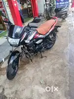 Gadi kam chali hai aur Achcha condition hai