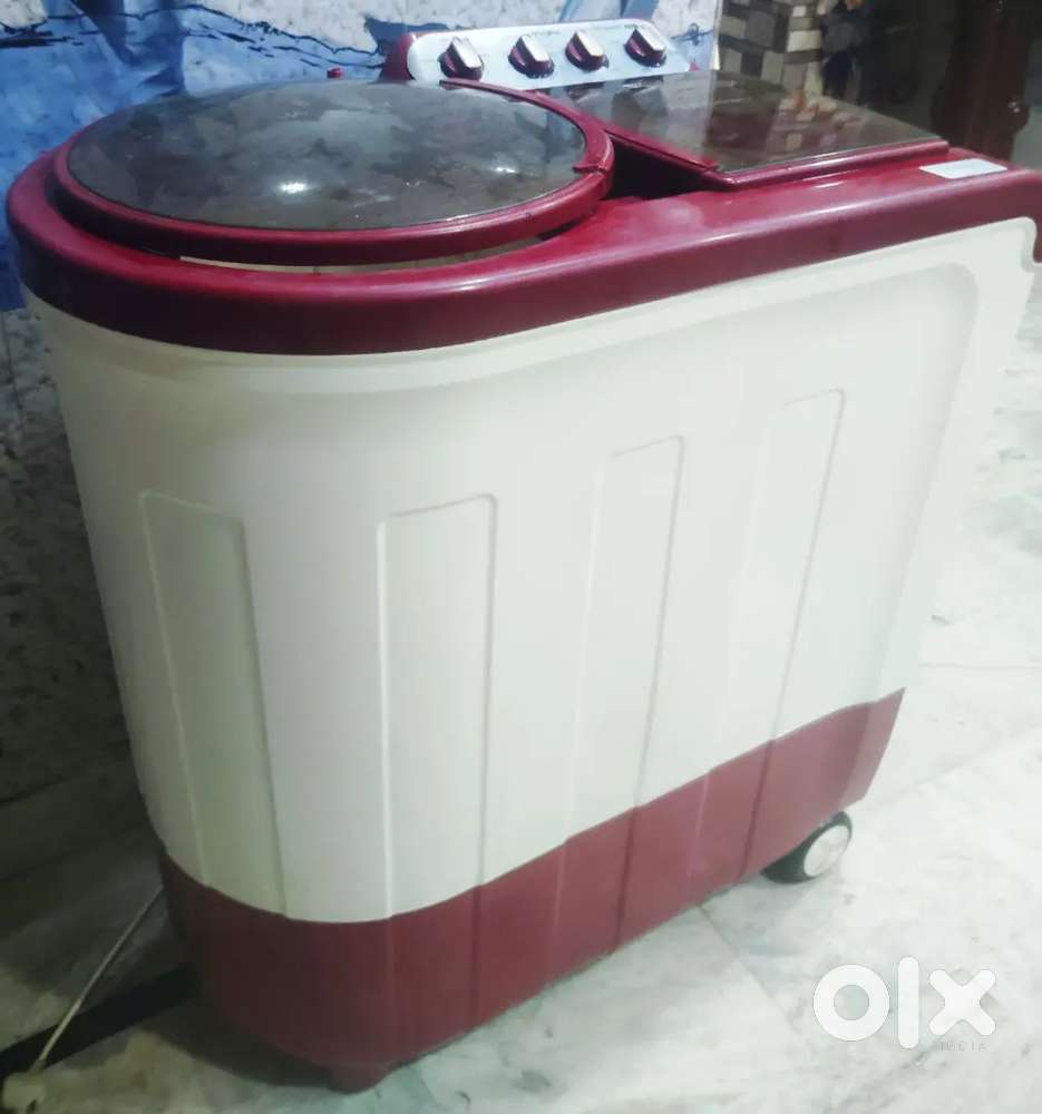 WHIRPOOL WASHING MACHINE