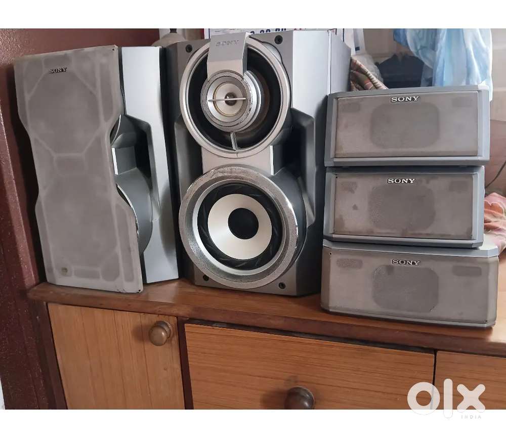 Sony speakers original and Pioneer DVD with Radio,In Good condion.