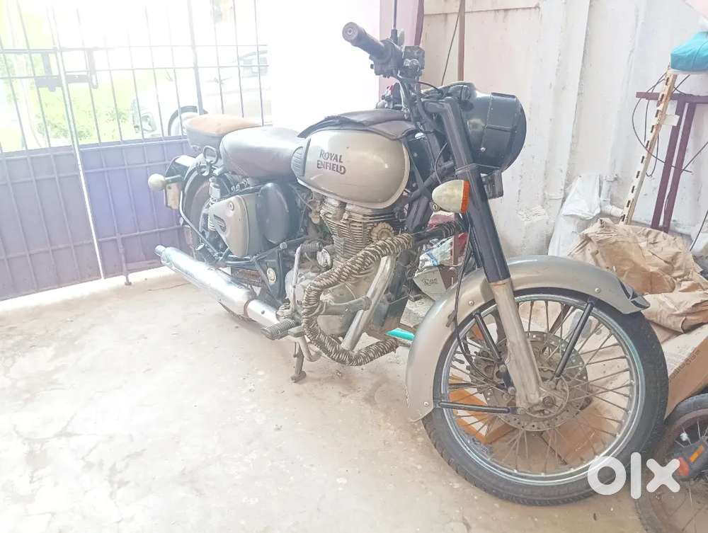 Royal Enfield Classic 350 Gun Metal