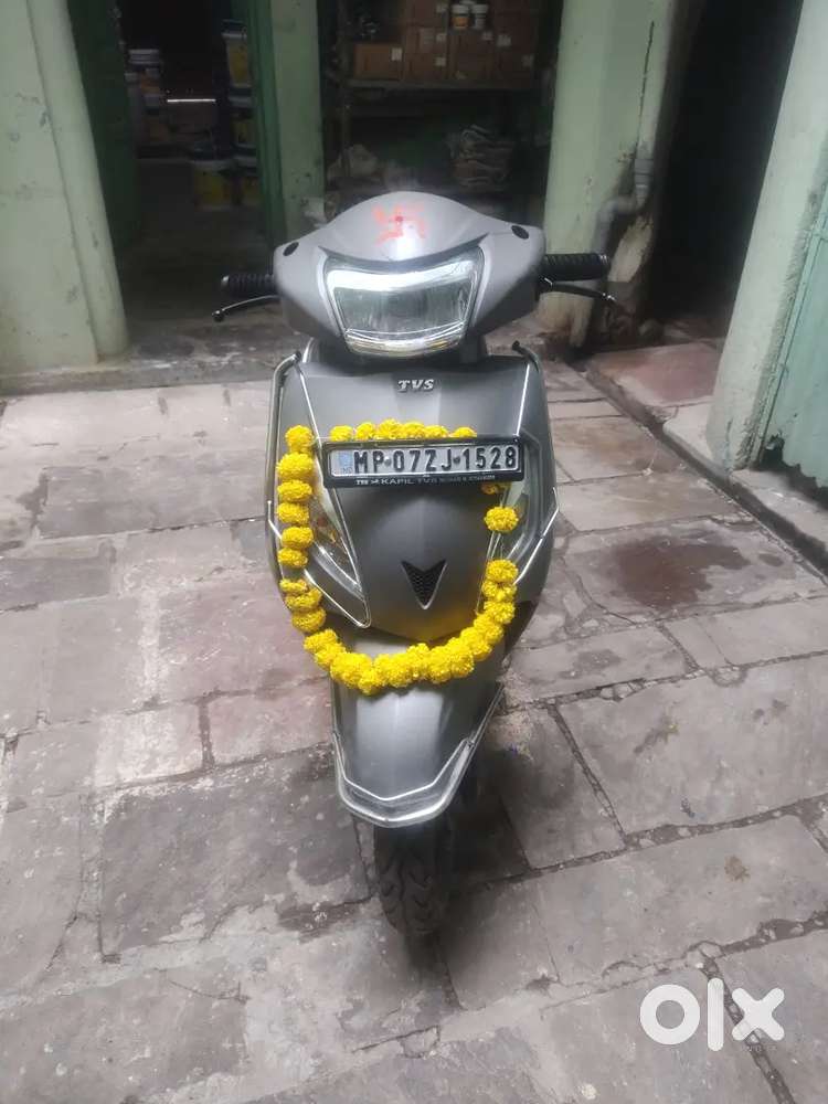 Tvs jupiter 2 years old only 6000 km driven