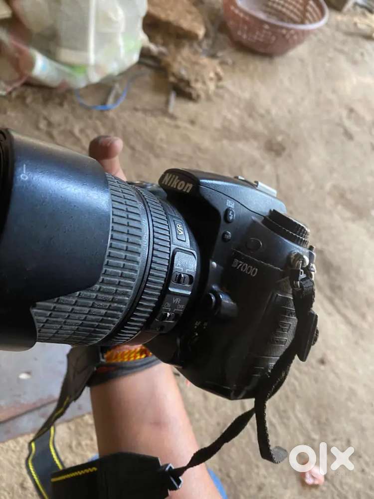 Nikon D7000 camera original battery original charger