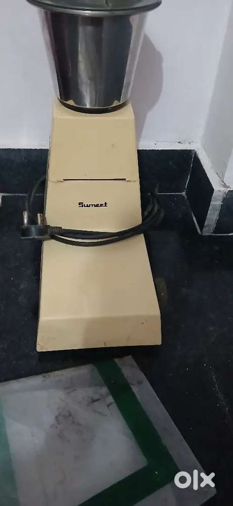 Sumeet mixer grinder