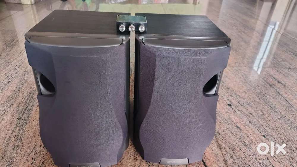 Class D 2.1 channel Amplifier along with a pair of Kenwood speaker