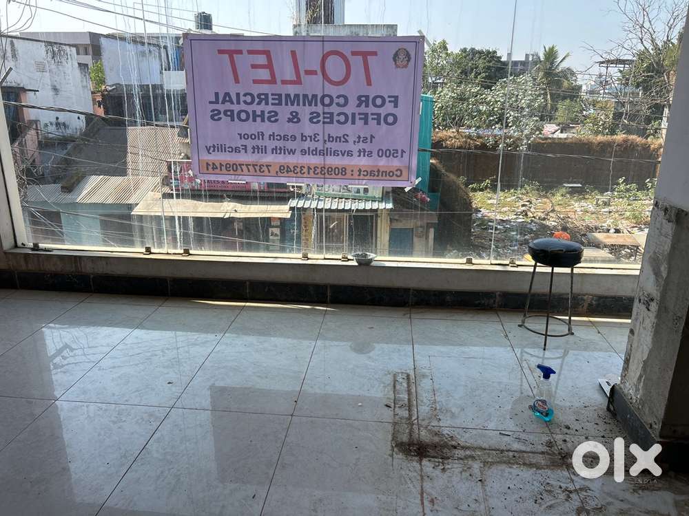 Lift and parking available