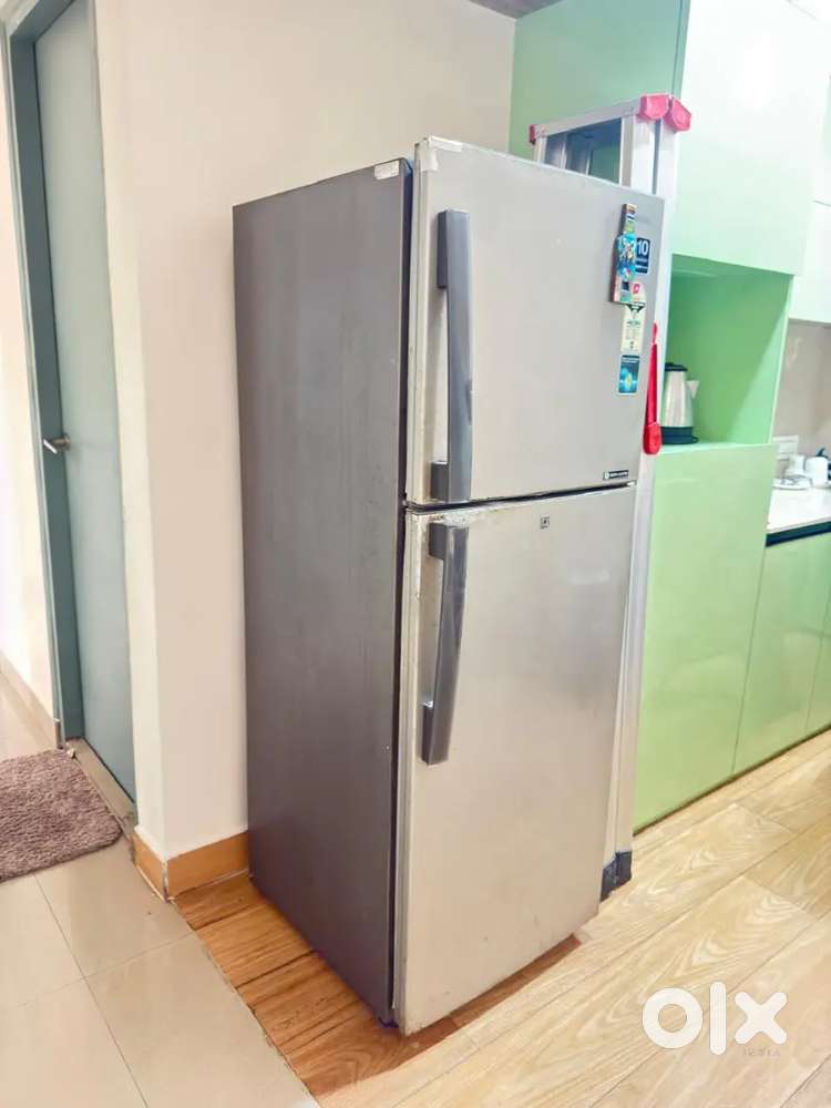 Samsung 253 ltr 3 star double door fridge for sell