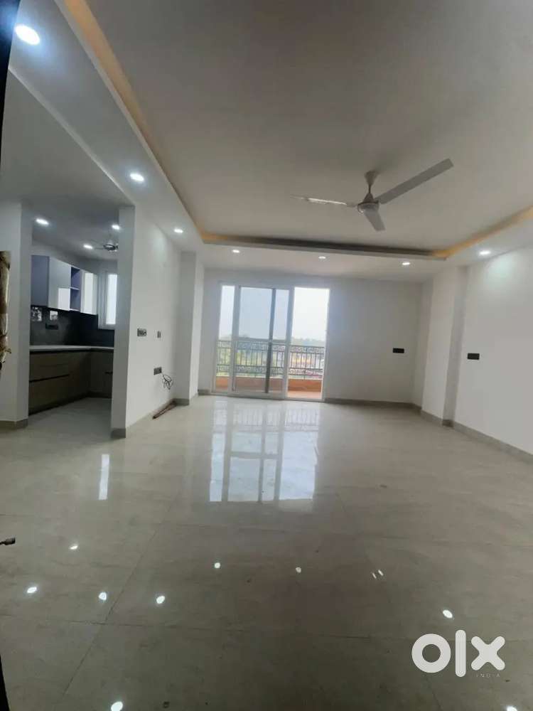 3bhk semi furnished flat