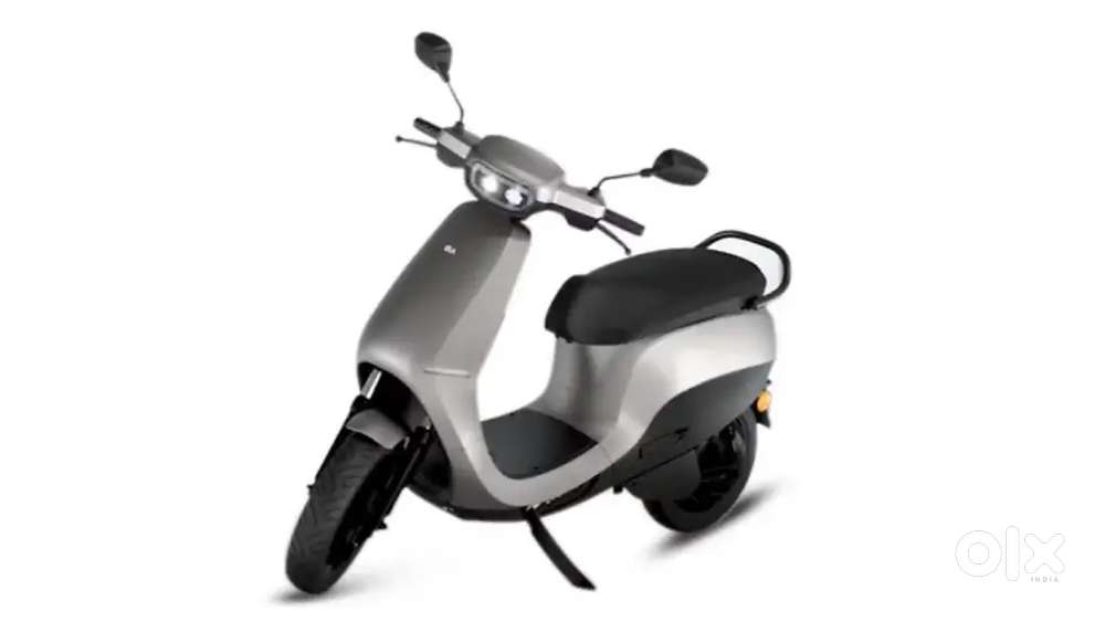 Selling my ola scooter grey colour scooty
