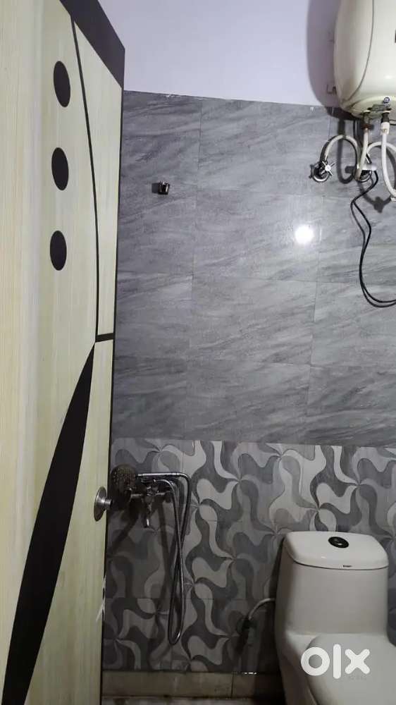 I want girl room mate