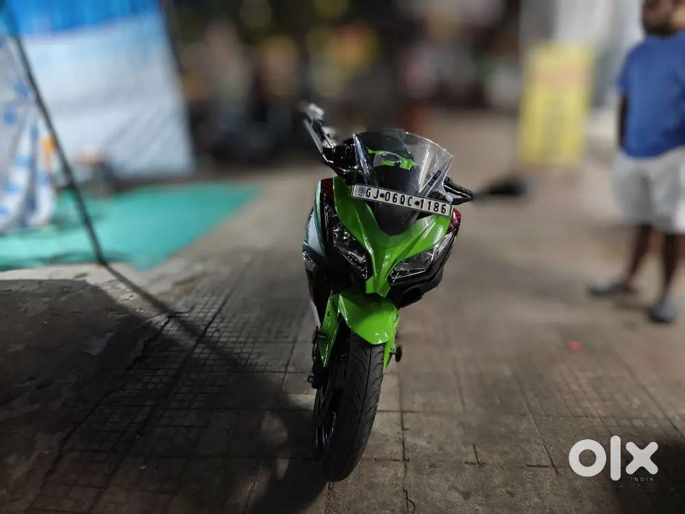 Kawasaki ninja 300 (2023) model