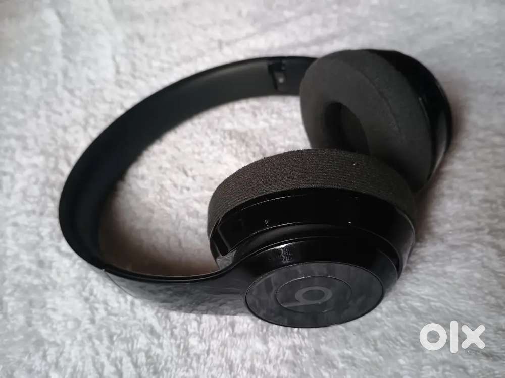Beats Solo 3 Headphones for iPhone better than Bose Sony JBL Marshall