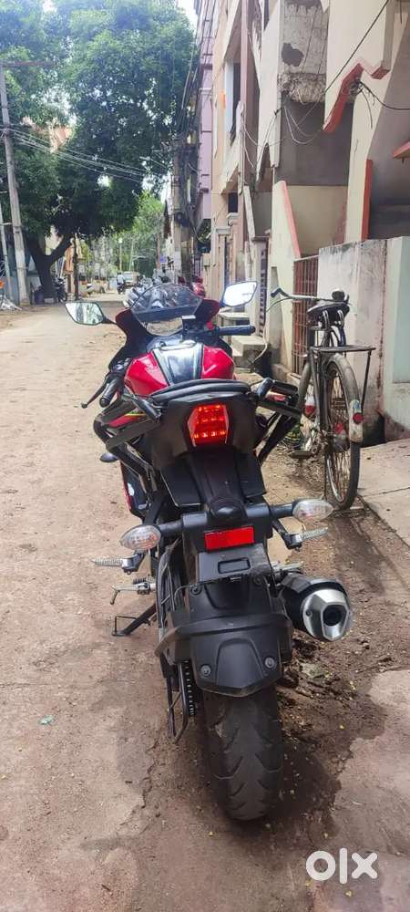 Yamaha R15