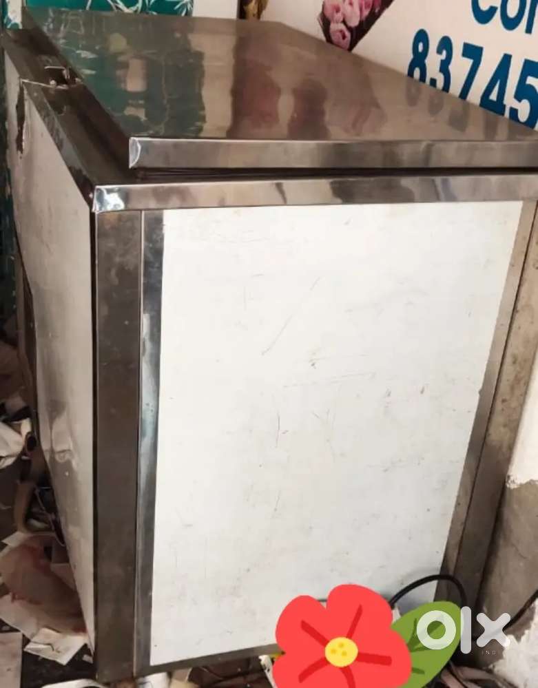 Freezer in good condition only 5 months used