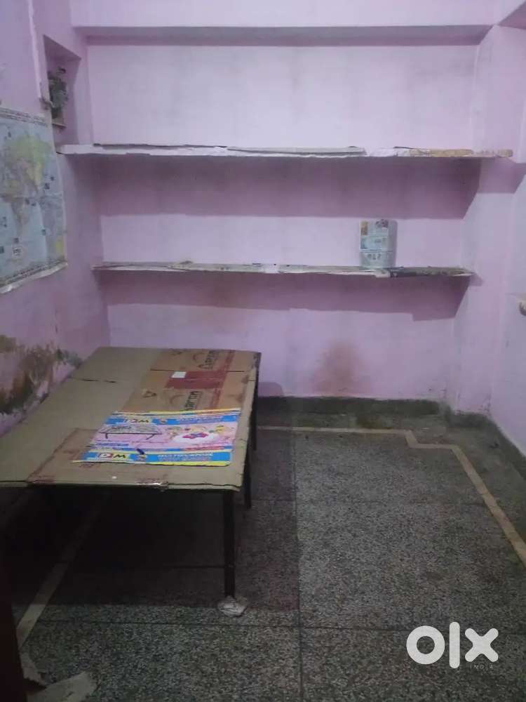 2 rooms for godown purpose near kashiram circle
