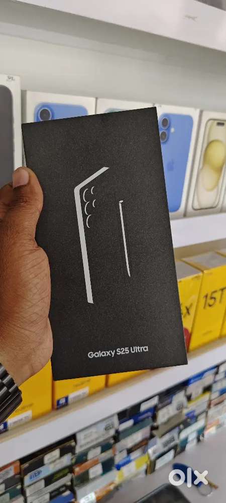 SAMSUNG S25 ULTRA 12/256GB JUST OPEN ONE YEAR WARRENTY REMANING