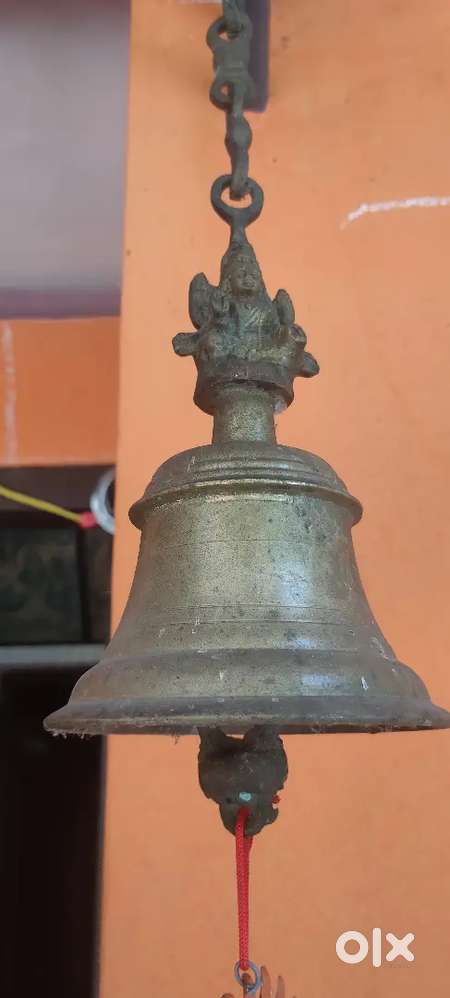 100 വർഷം പഴക്കമുള്ള ഓട് ക്ഷേത്രമണി