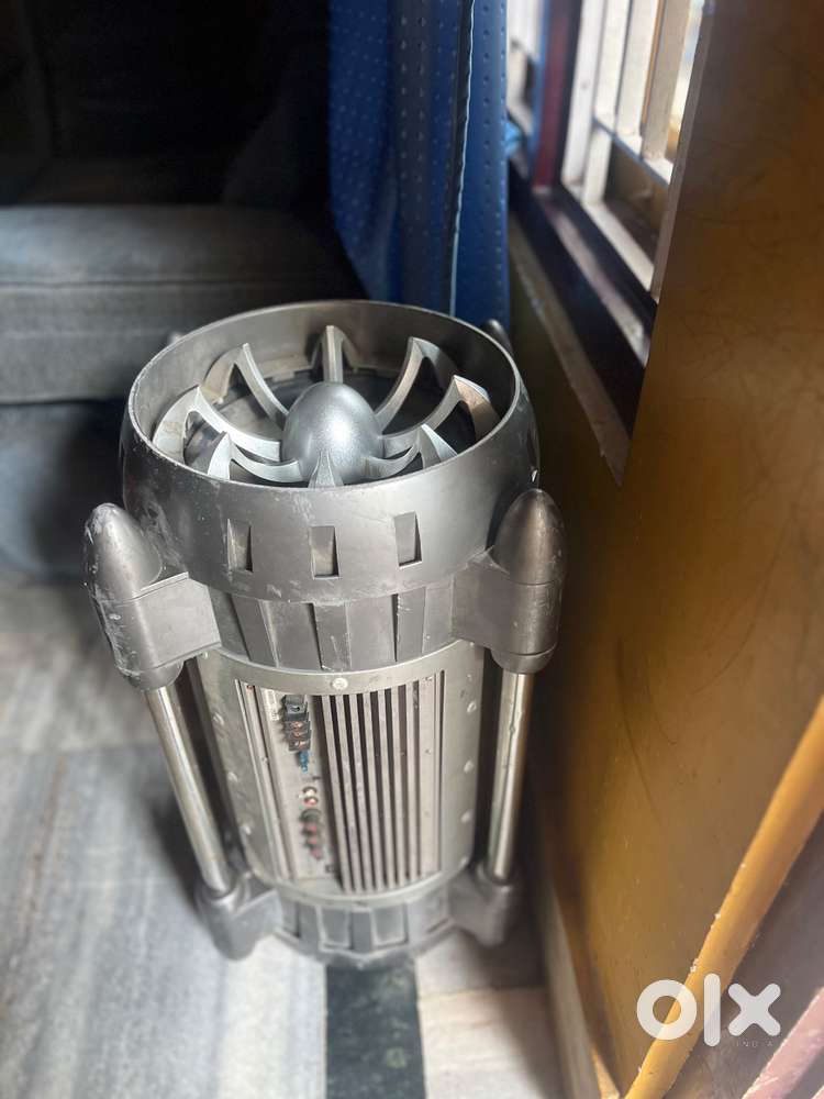 JBL basstube with inbuilt Amplifier