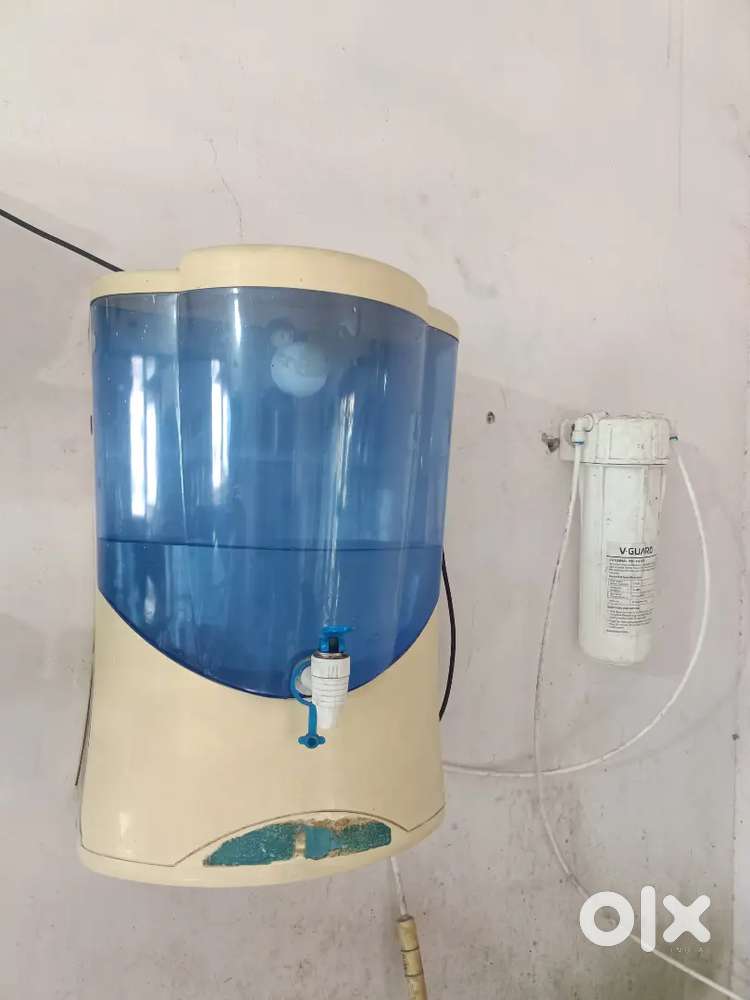 Good Bluestar water purifier in working condition