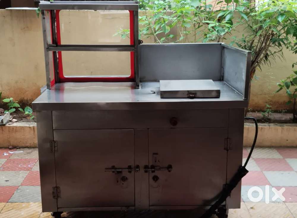 Samosa and mirchi counter with Stove