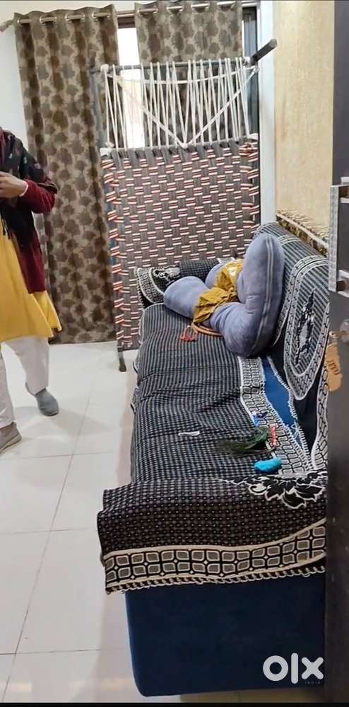 Flat for rent in manjalpur