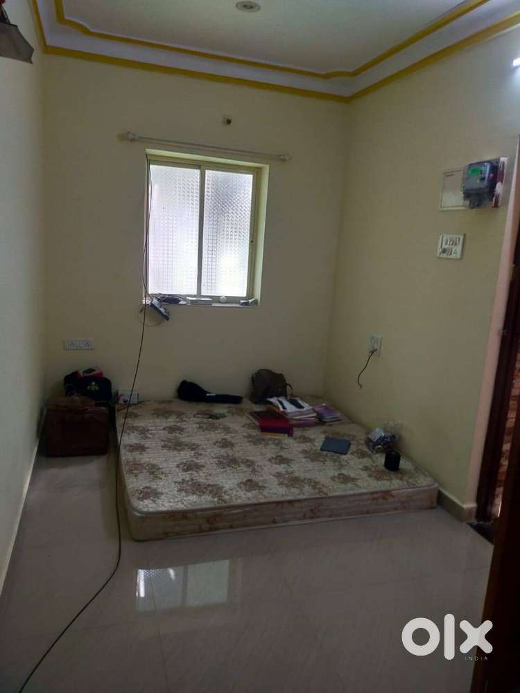 2 bhk unfurnished  flat available for  rent in Bamin bhatt cujira