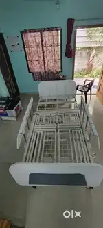 Patient cot, bed, air bed