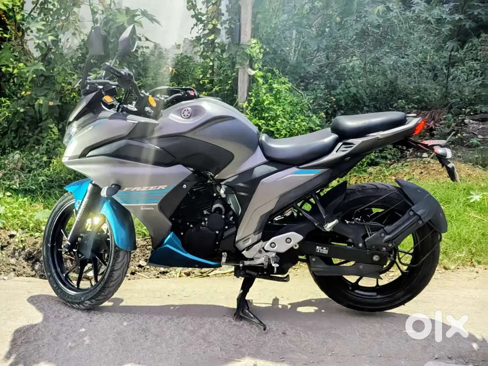 Single Owner 250 cc Yamaha fully faired bike