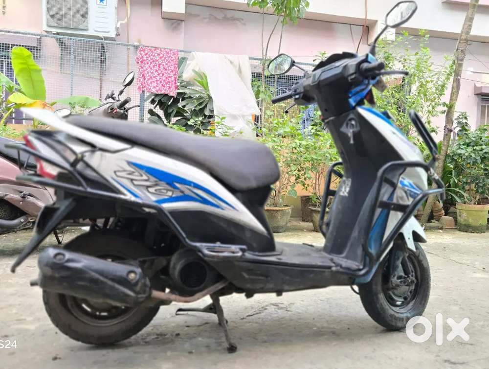 Honda Dio blue and White, good condition