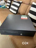 Cash box for counter