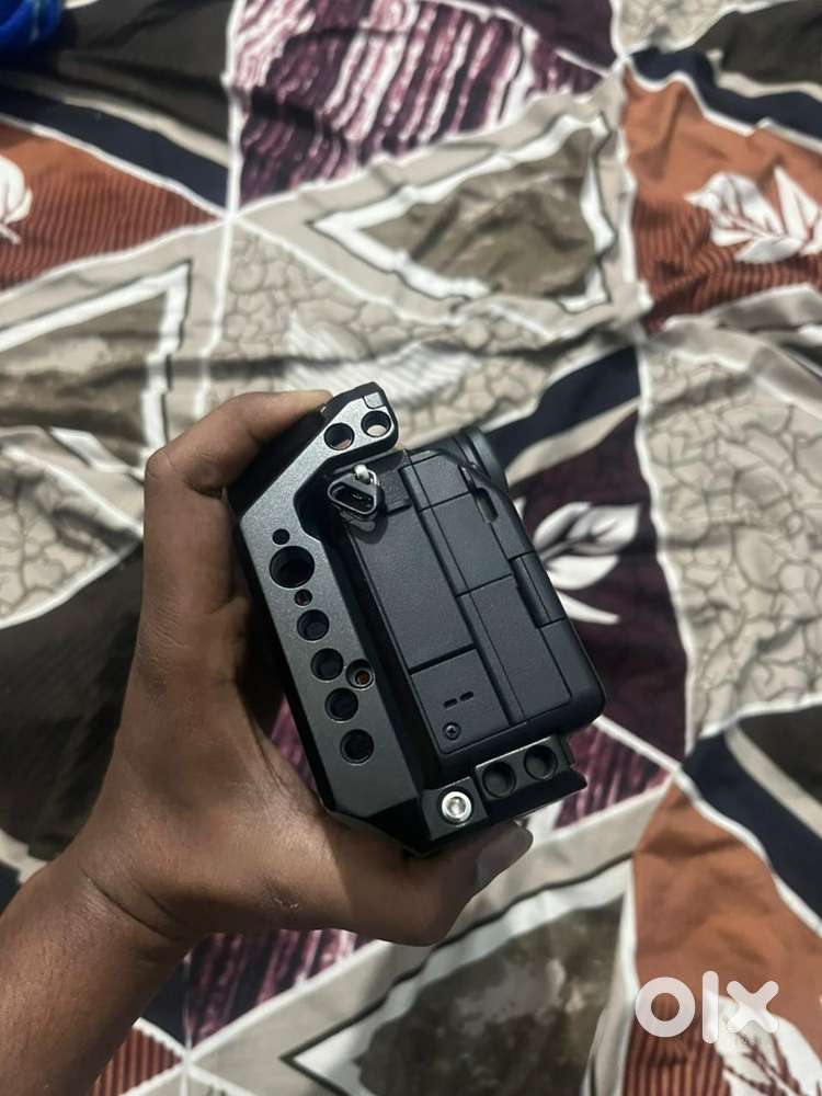 Sony A7iv 2 month old brand new camera