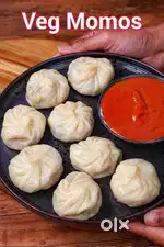 Momos bnana or chatni bnana ana chahiye
