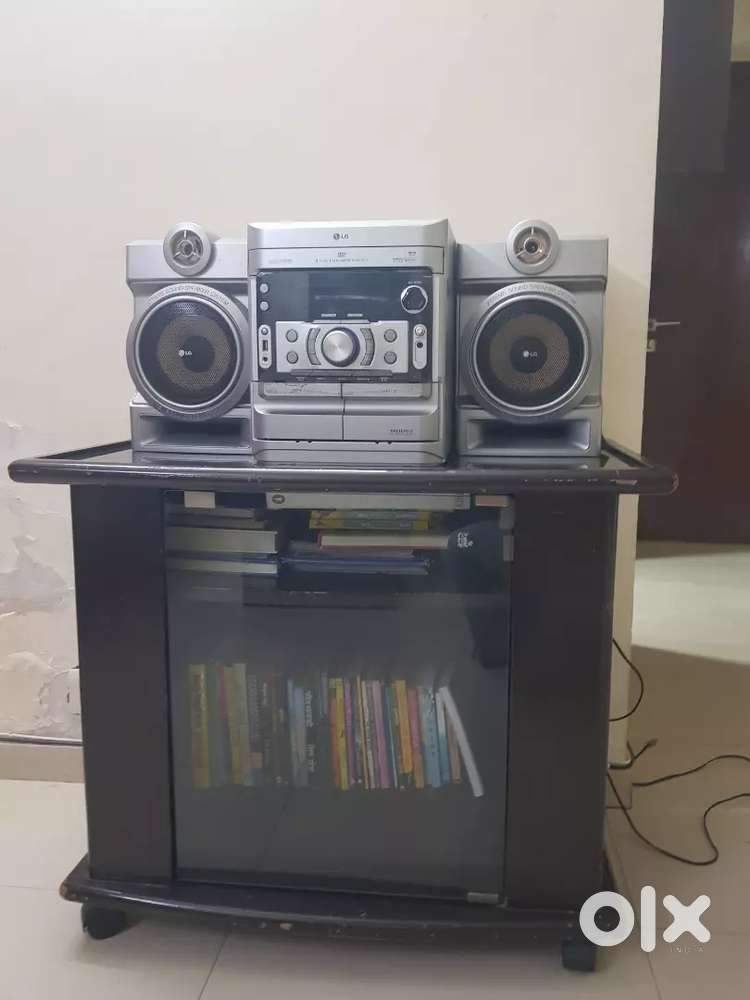 Music system and trolly