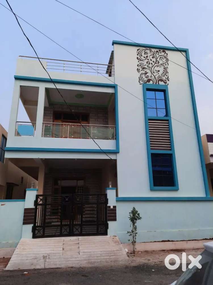 Golden villa for sale at ponnamallee