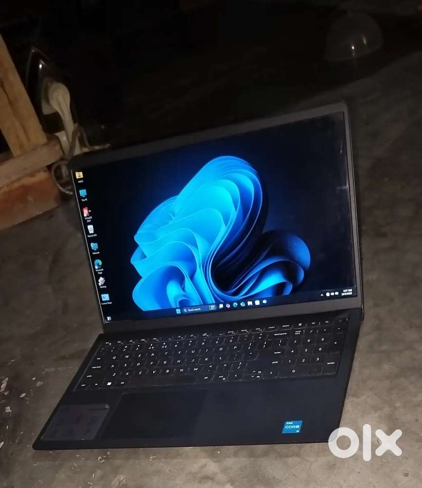 Dell Inspiron 3511 laptop in good condition