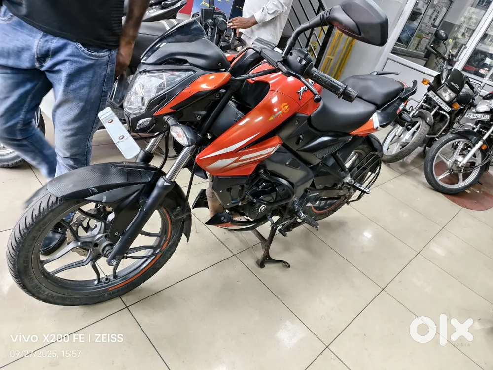 Pulsar NS 125