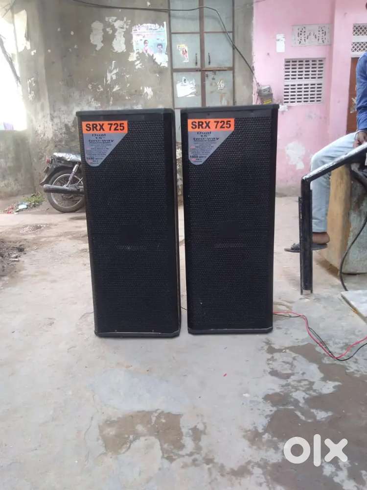 Speaker 15 inch top and amplifier