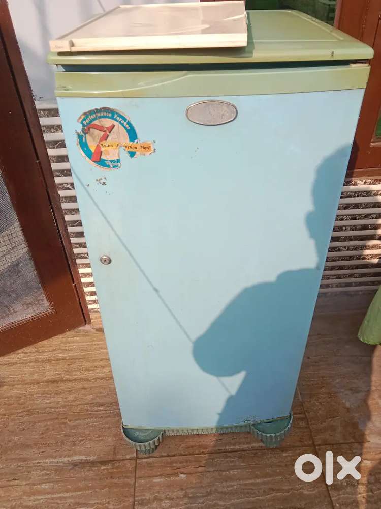 Whirlpool fridge 170 litres