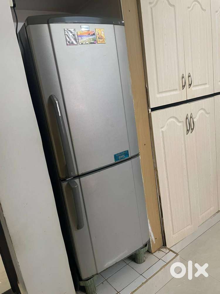 Haier 270L Double Door Refrigerator – Excellent Condition